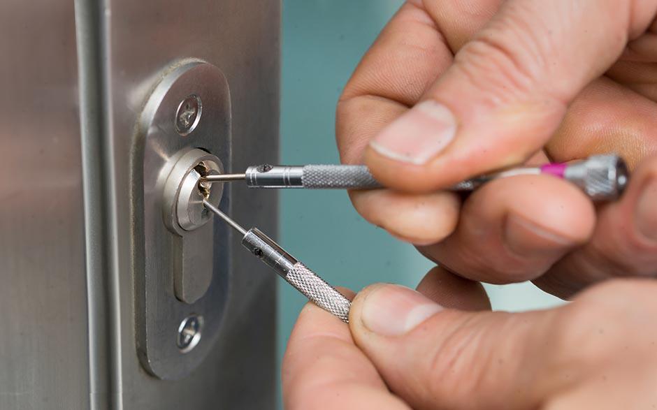 prix changement serrure porte Ankers Allauch